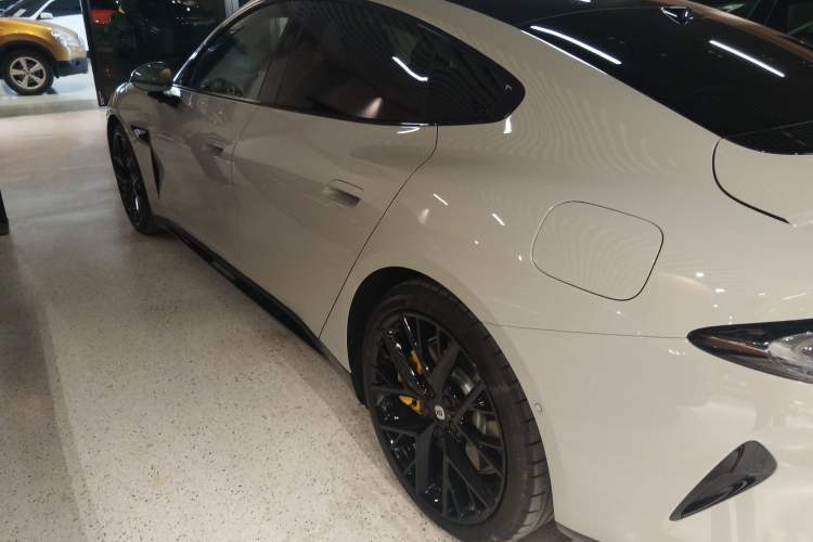 Used  SU7 2024 Four-Wheel Drive Ultra-Long Range Advanced Intelligent Driving Max Edition