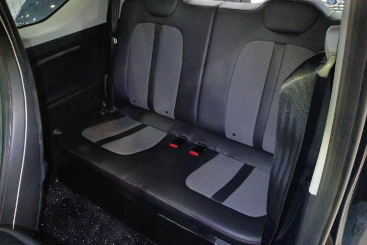 Used Wuling Hongguang MINIEV 2022 GAMEBOY 300km Enthusiast Model with Lithium Iron Phosphate