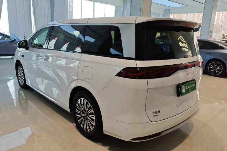 Used BYD Xia 2025 DM-i 1.5T 180km Excellence Model
