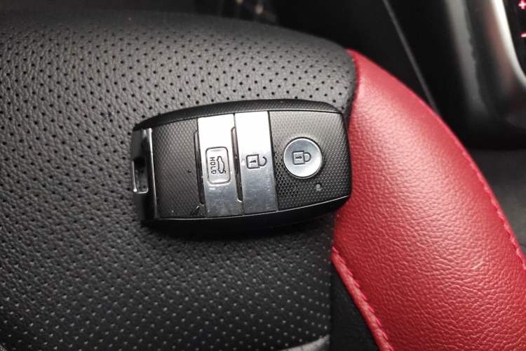 Used Kia KX Cross 2017 1.4L AT GLS