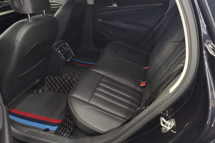 Used Volkswagen Passat 2020 Revised Version 280TSI Business Edition China VI Standard
