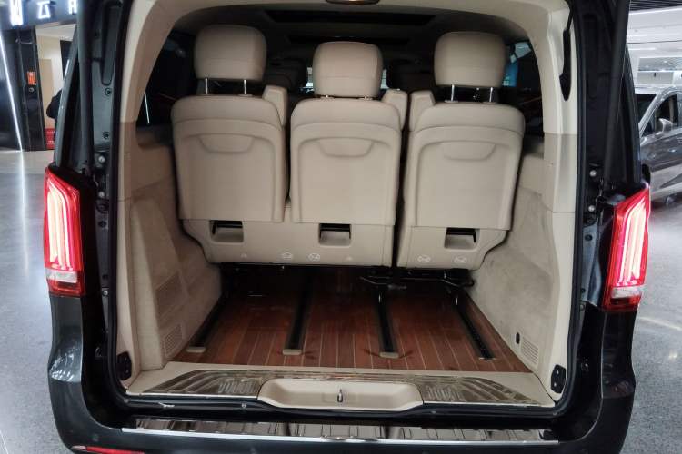 Used Mercedes-Benz V-Class 2020 V 260 L Long-wheelbase Luxury Edition