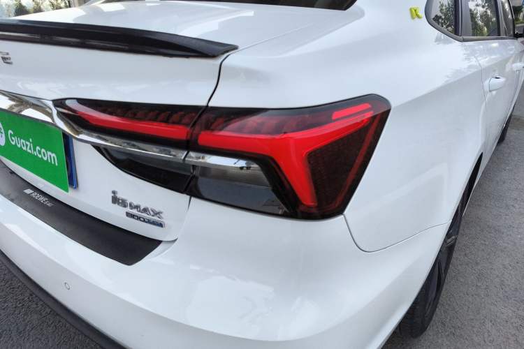 Used Roewe i6 MAX 2020 300TGI Automatic Sporty Cool Edition
