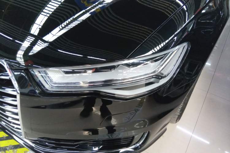 Used Audi A6L 2018 30th Anniversary Edition 35 TFSI Fashion Model
