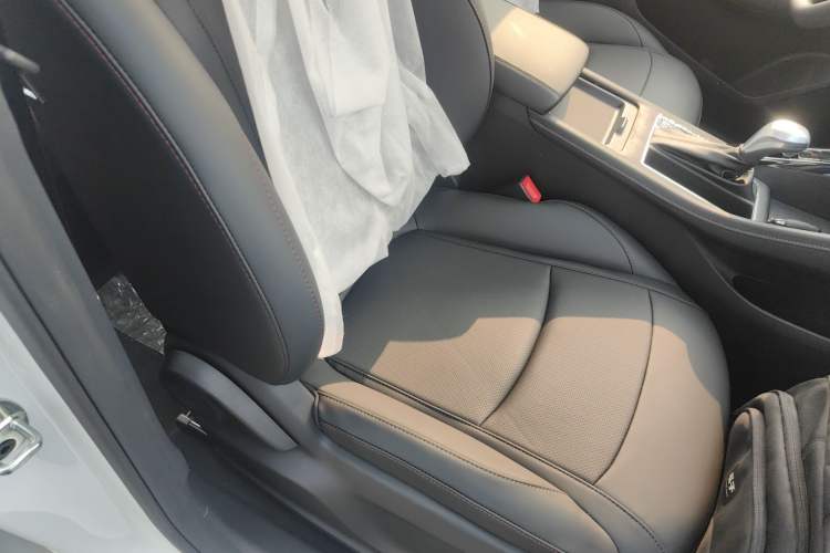 Used Roewe i5 2023 1.5L CVT Luxury Edition
