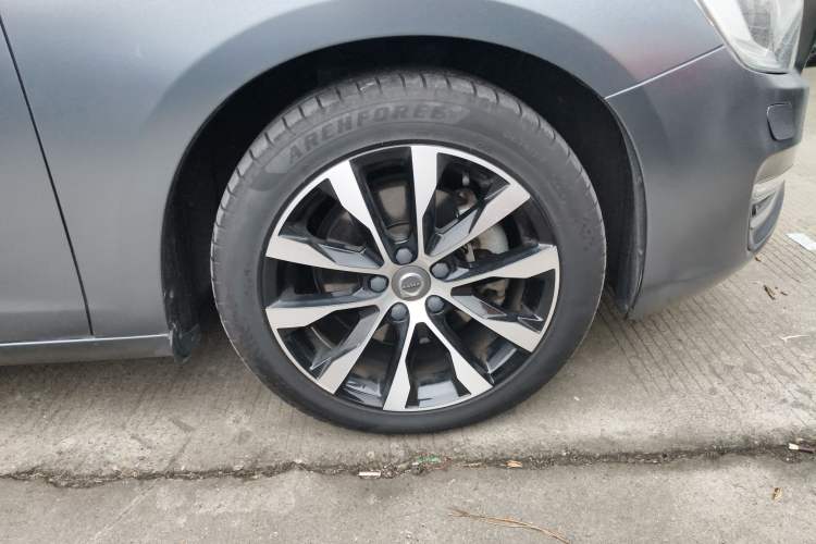 Used Volvo S60 2019 S60L Facelift T5 Intelligent Advanced Edition