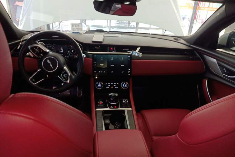 Used Jaguar XFL 2021 XFL 2.0T P250 All-Wheel-Drive Shimmering Black Sport Edition
