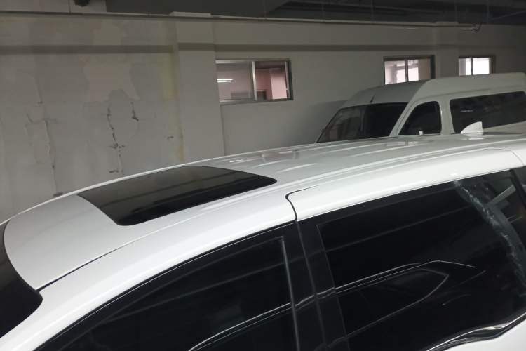 Used Buick GL8 2021 Land Cruiser Executive Class 652T Luxury Model
