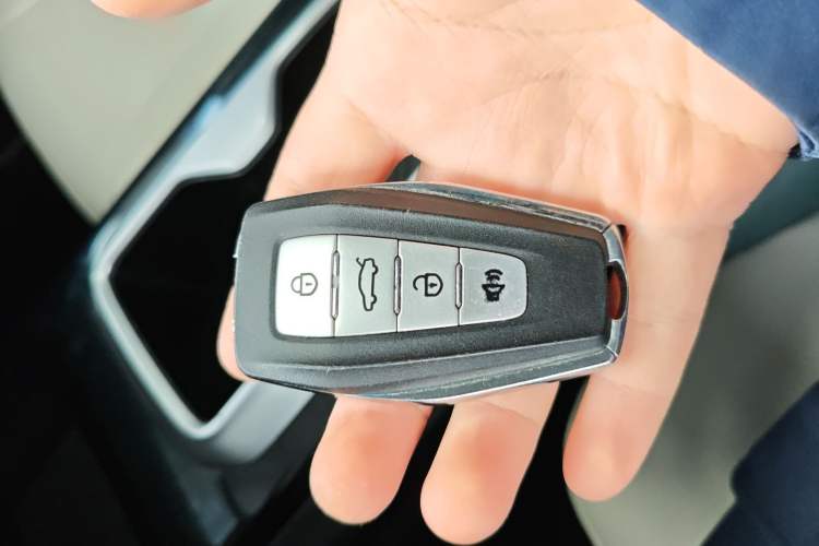 Used Geometry E Firefly 2024 301km Starlight