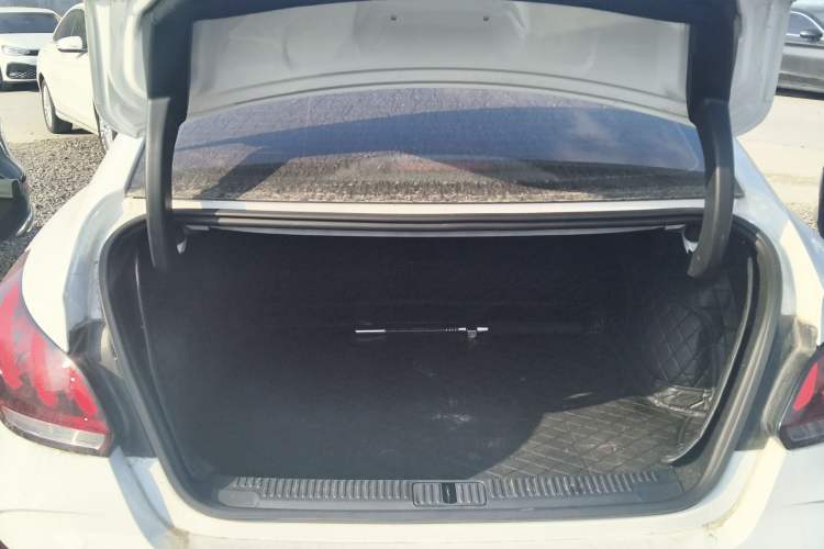 Used MG 5 2021 180 DVVT CVT Youthful Style Edition
