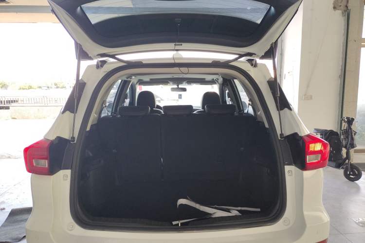 Used Haval M6 2018 Revised Version 1.5T DCT Two-Wheel Drive Elite Edition
