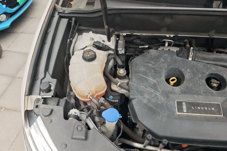 Used Lincoln MKX 2017 2.0T Two-Wheel Drive Deluxe Edition
