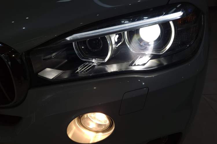 Used BMW X5 2017 xDrive28i
