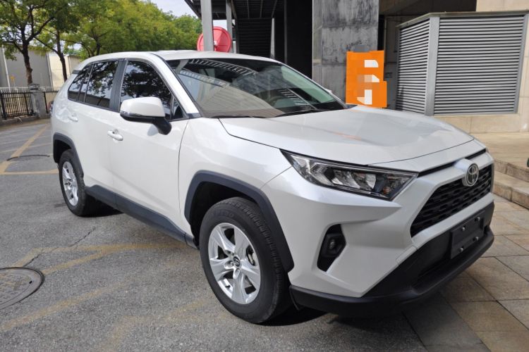 Used Toyota RAV4 2023 2.0L CVT Two-Wheel Drive Urban Edition
