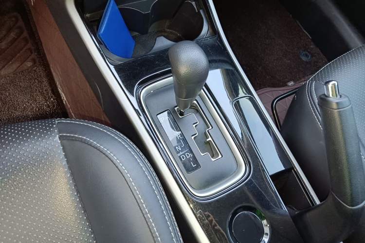 Used Mitsubishi Outlander 2021 Revised Version 2.0L Two-Wheel Drive Comfort Edition 5 Seats
