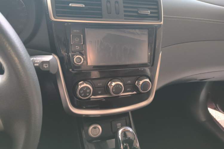 Used Nissan Tiida 2016 1.6L CVT Smart Drive Edition
