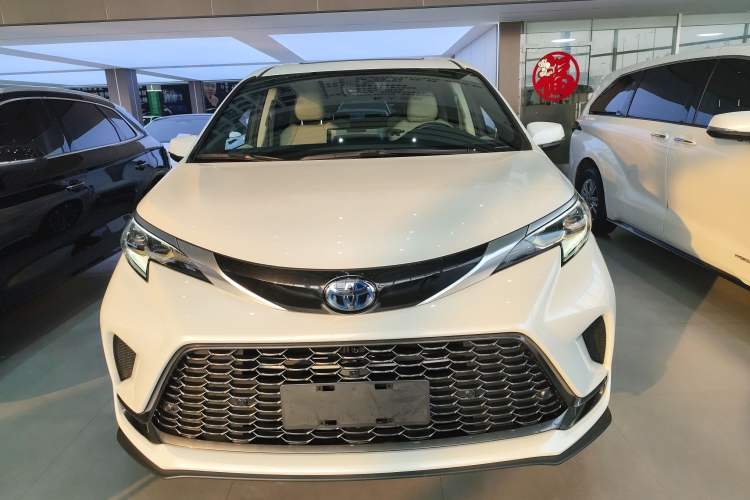 Used Toyota Granvia 2023 2.5L Hybrid Prestige PLUS Edition