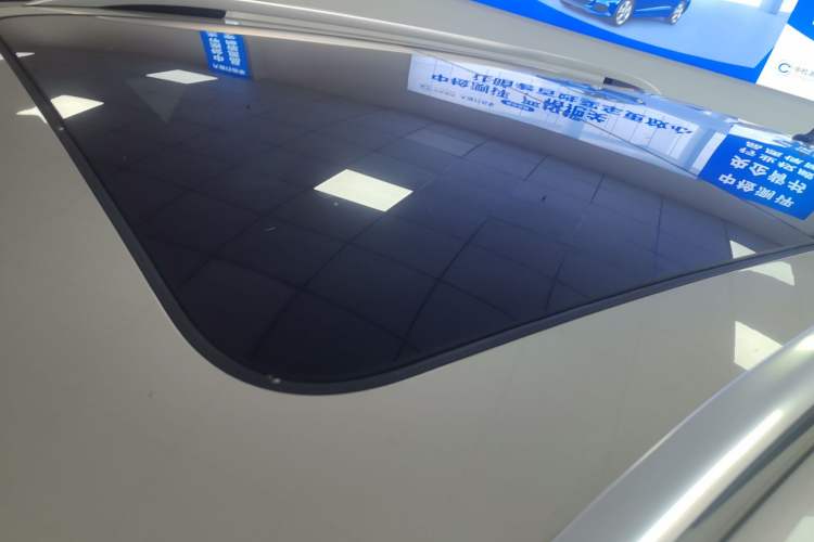 Used Volkswagen Tiguan L 2021 330TSI Automatic Two-Wheel Drive R-Line Enhanced Edition
