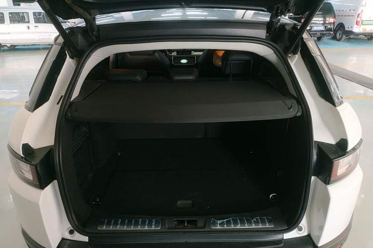 Used Land Rover Range Rover Evoque 2018 240 PS SE Smart Brilliance Edition