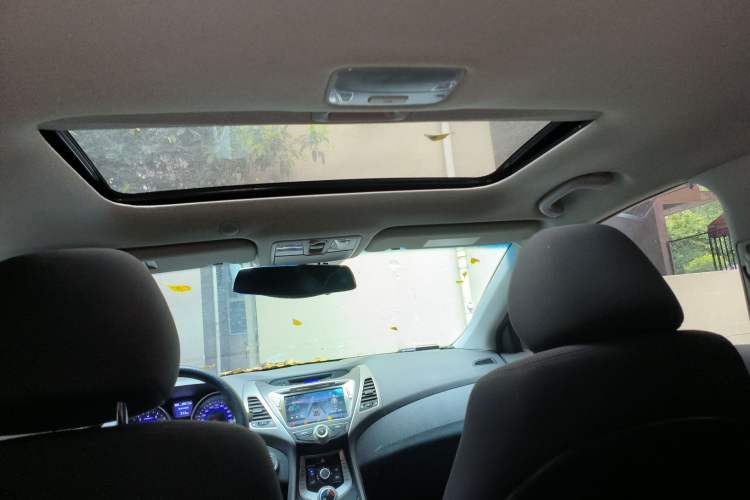 Used Hyundai Elantra (5th Generation / Langdong) 2016 1.6L Automatic Prestige Model
