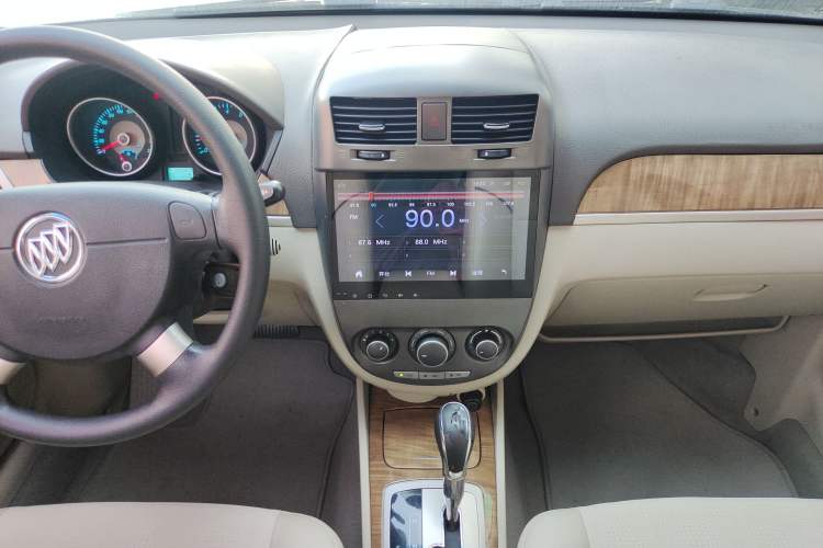Used Buick Excelle 2015 1.5L Automatic Classic Model
