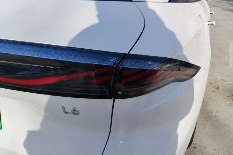 Used  L6 2024 125km Creative Edition