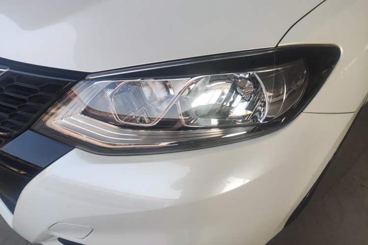 Used Nissan Tiida 2016 1.6L CVT Smart Drive Edition
