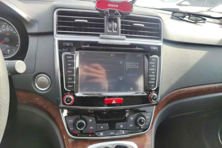 Used Haval H6 2015 Revised Version Sport Edition 1.5T Manual Transmission Two-Wheel Drive Elite Grade
