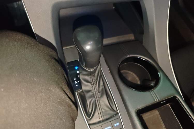 Used Toyota Avalon 2022 Dual-Engine 2.5L Luxury Edition