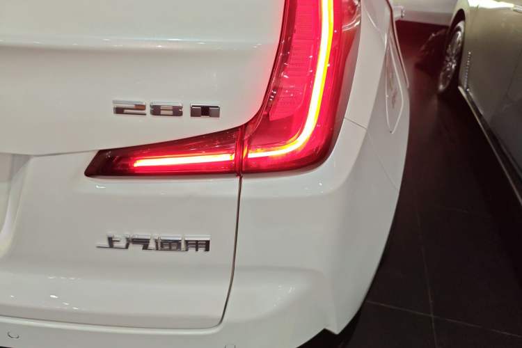 Used Cadillac XT4 2018 28T Two-Wheel Drive Leading Version
