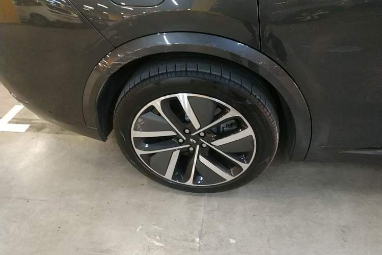 Used Li Auto L9 2022 Max model
