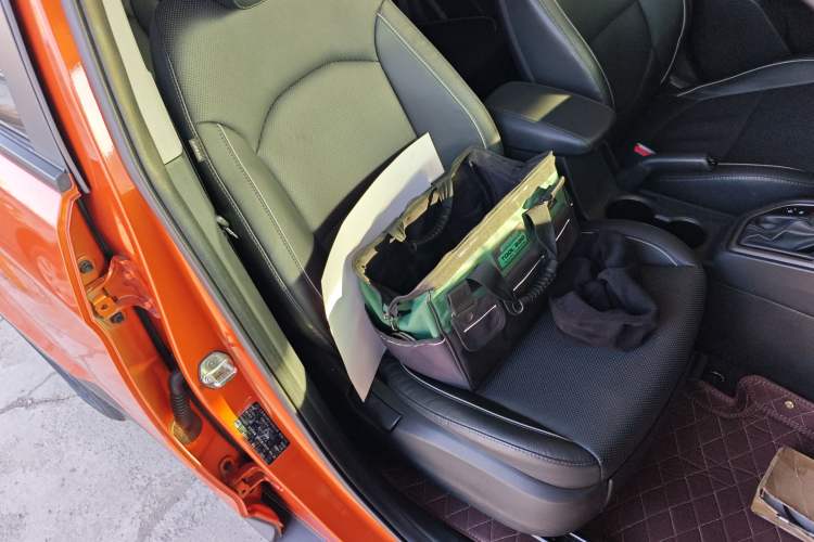 Used Hyundai ix25 2015 1.6L Automatic Two-Wheel-Drive Deluxe DLX Model