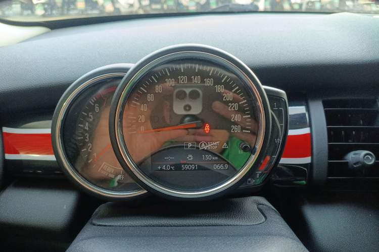 Used  MINI 2019 1.5T ONE PLUS
