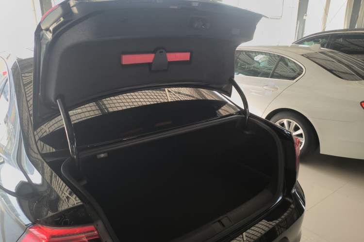 Used Volkswagen Magotan 2020 330TSI DSG Leading Model
