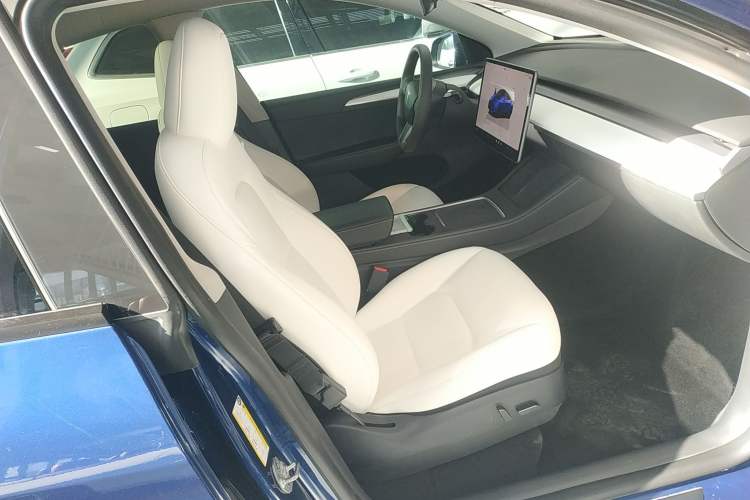 Used Tesla Model Y 2022 Performance High-Performance All-Wheel-Drive Version
