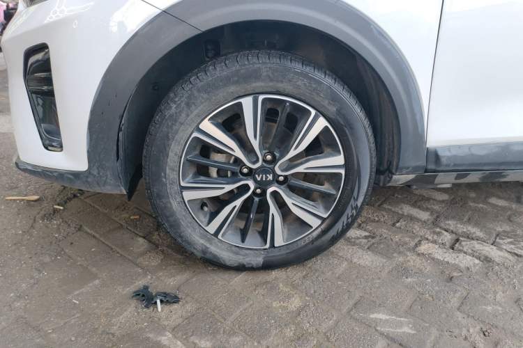 Used Kia kx1 Stonic 2019 1.4L Automatic Fun Edition China VI