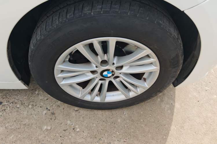 Used BMW 3 Series 2013 320Li Fashion Model
