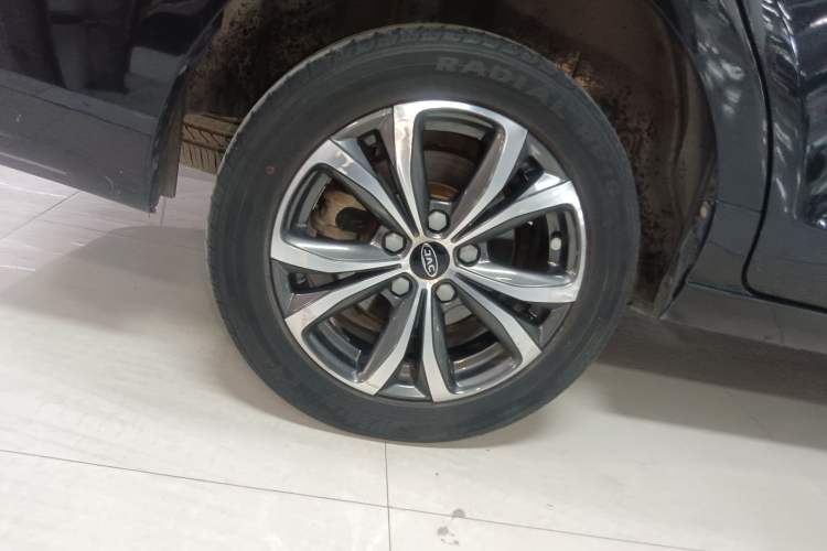 Used  Refine R3 2018 1.6L Manual Luxury Model