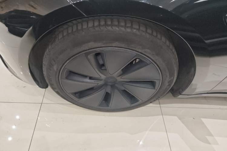 Used Tesla Model 3 2023 Long-Range All-Wheel-Drive Version
