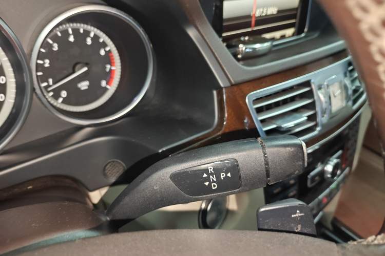 Used Mercedes-Benz E-Class 2015 E 200 L
