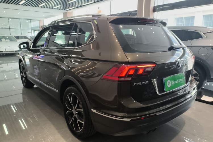 Used Volkswagen Tiguan L 2019 330TSI Automatic Two-Wheel Drive Smart Luxury Version China V Emission Standard
