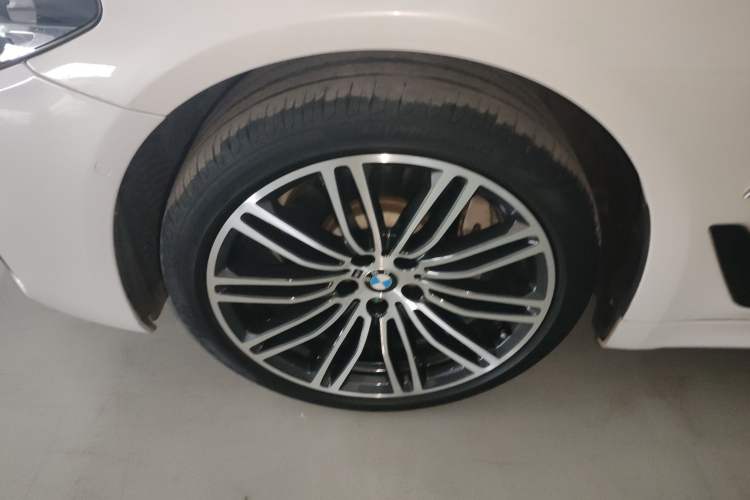 Used BMW 5 Series 2018 Restyled 530Li Leading Edition M Sport Package