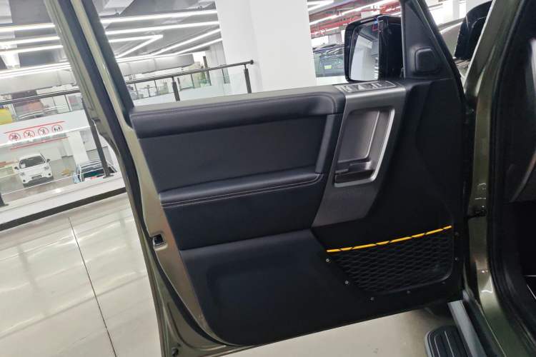 Used  V23 2025 401 Two-Wheel Drive Intelligent Driving Version
