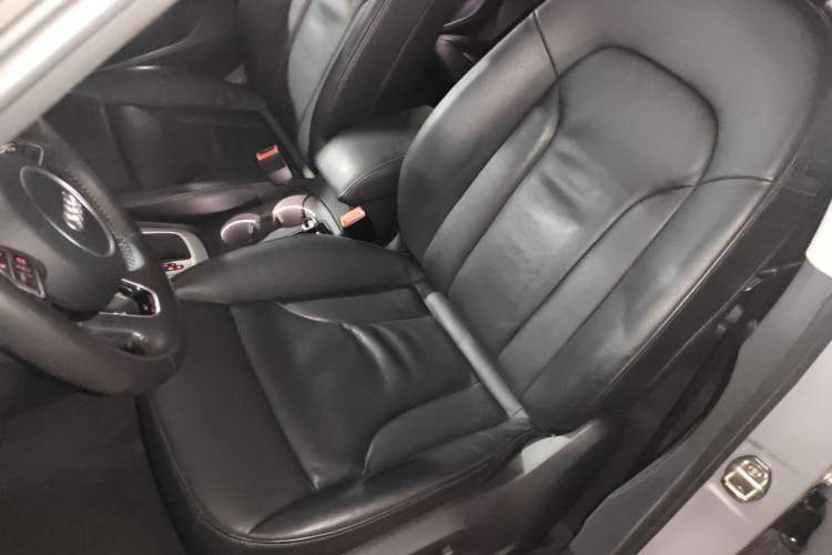 Used Audi Q3 2015 35 TFSI Comfort Model
