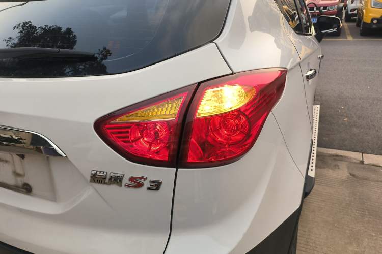 Used  Refine S3 2014 1.5L CVT Luxury Smart Model
