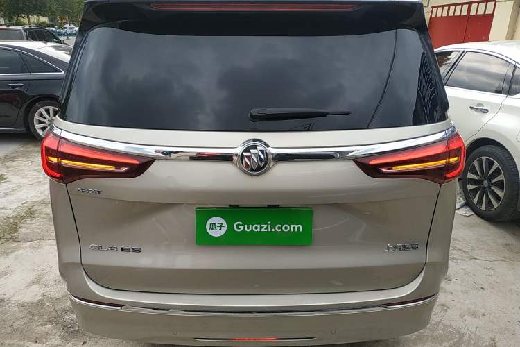 Used Buick GL8 2022 ES Land Cruiser 653T Luxury Model
