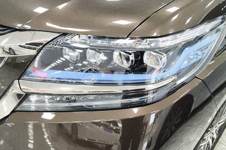 Used Honda Elysion 2019 2.0L Hybrid Supreme Edition
