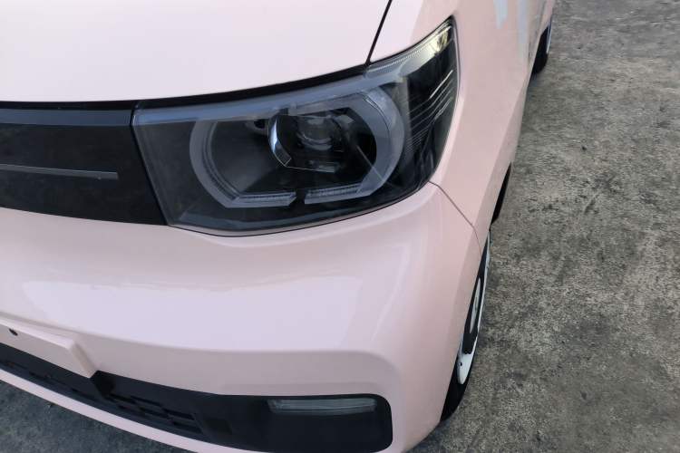 Used Wuling Hongguang MINIEV 2022 Macaron Premium Model – Lithium Ternary Battery