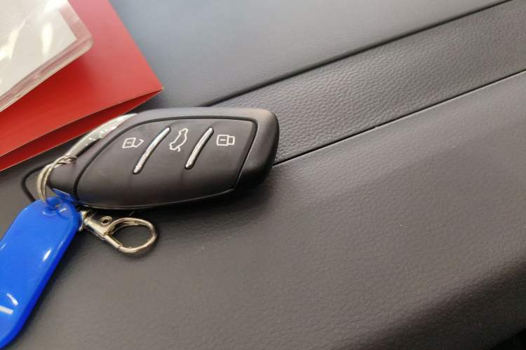 Used Roewe i5 2023 1.5L CVT Luxury Edition
