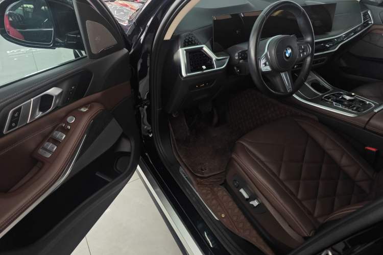 Used BMW X5 2023 xDrive 30Li M Sport Package